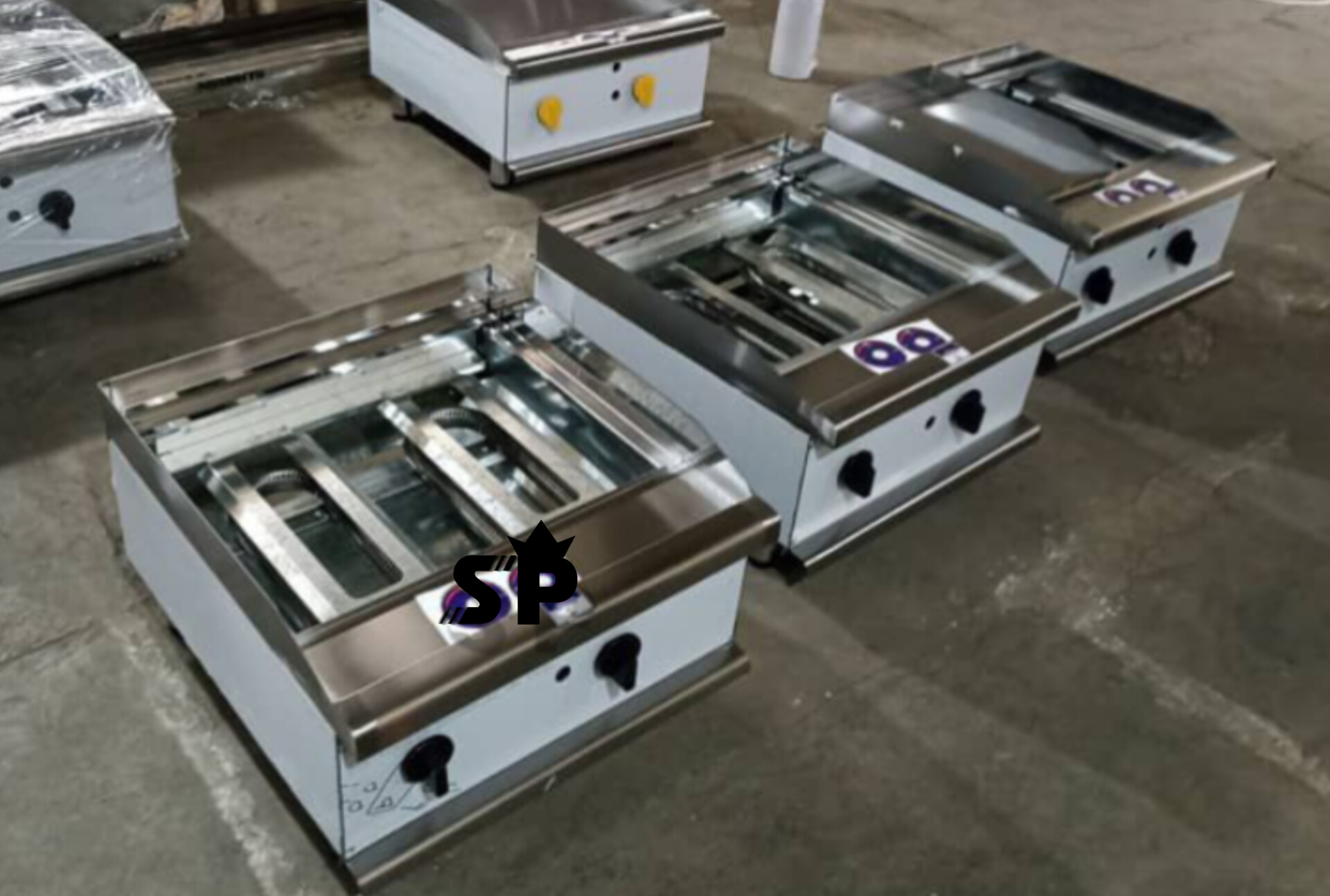 گریل ذغالی استیل پیشرو